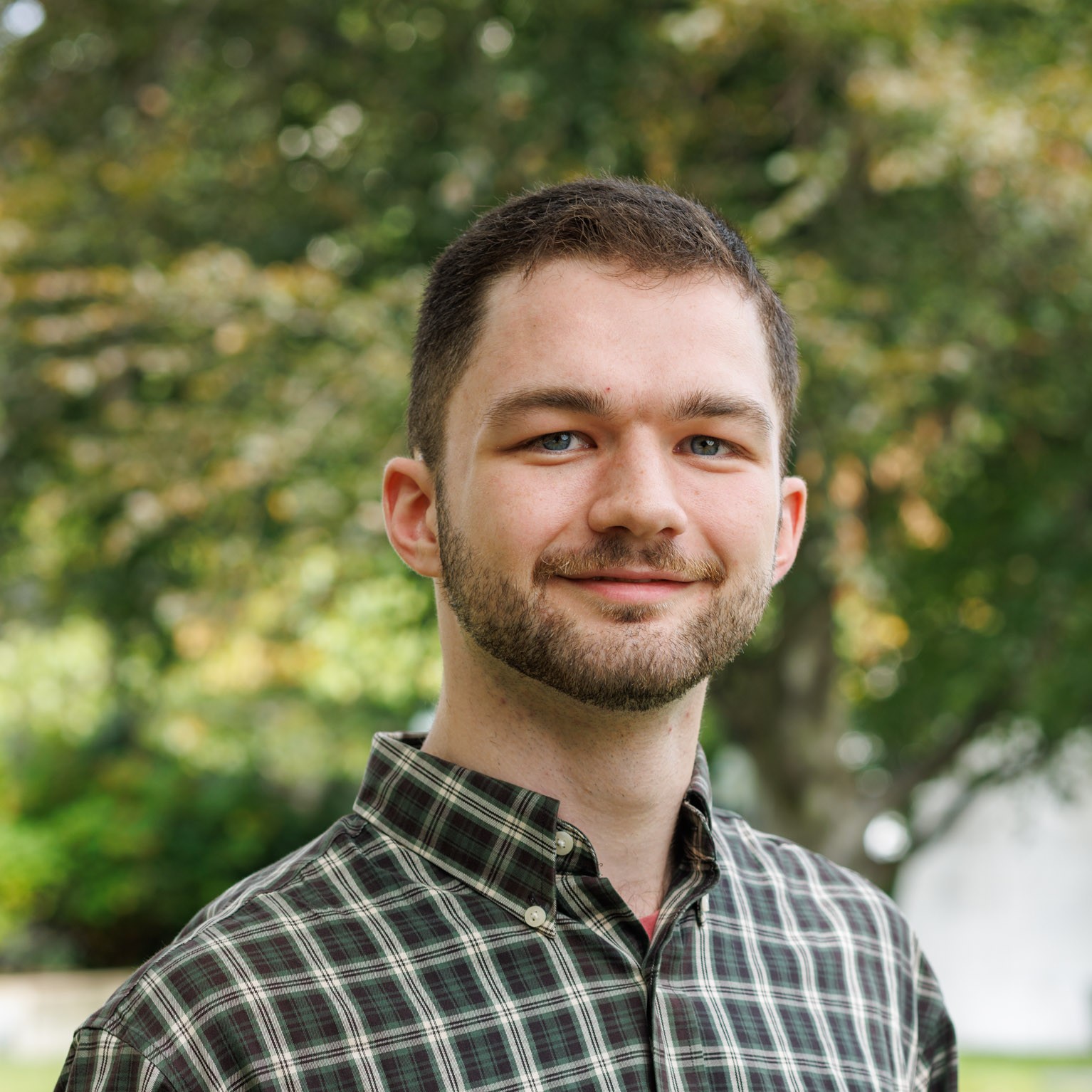 Julian Perry headshot